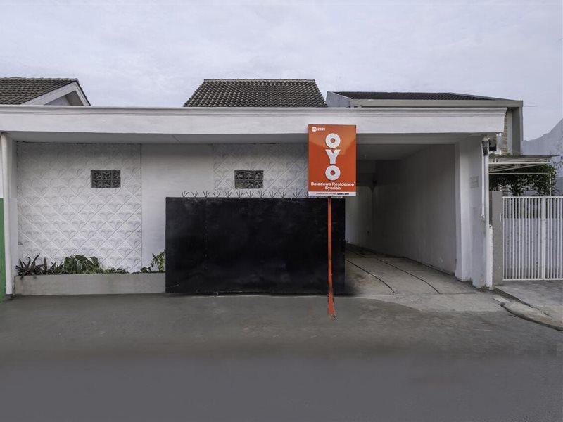Oyo Life 2391 Baladewa Residence Syariah Karawang Exteriér fotografie