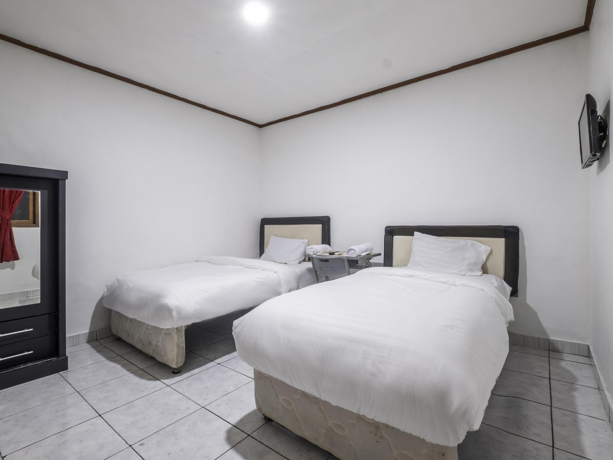 Oyo Life 2391 Baladewa Residence Syariah Karawang Exteriér fotografie