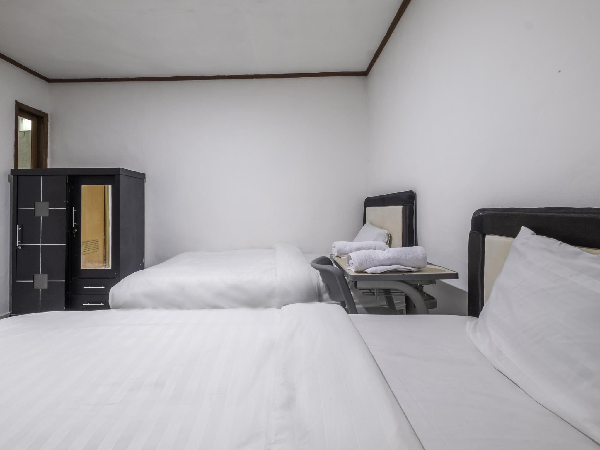 Oyo Life 2391 Baladewa Residence Syariah Karawang Exteriér fotografie