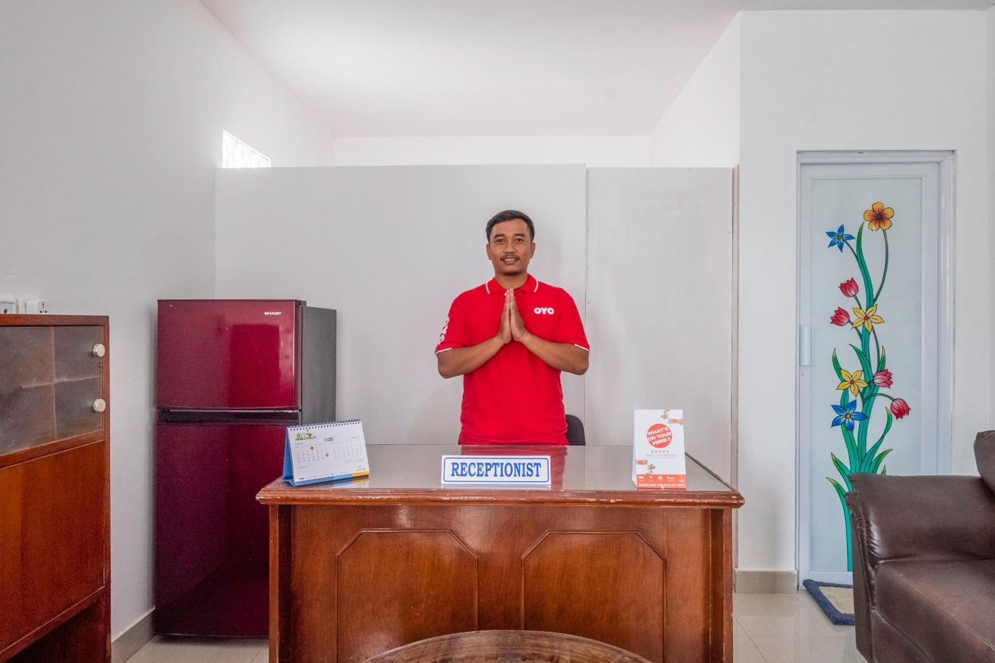 Oyo Life 2391 Baladewa Residence Syariah Karawang Exteriér fotografie