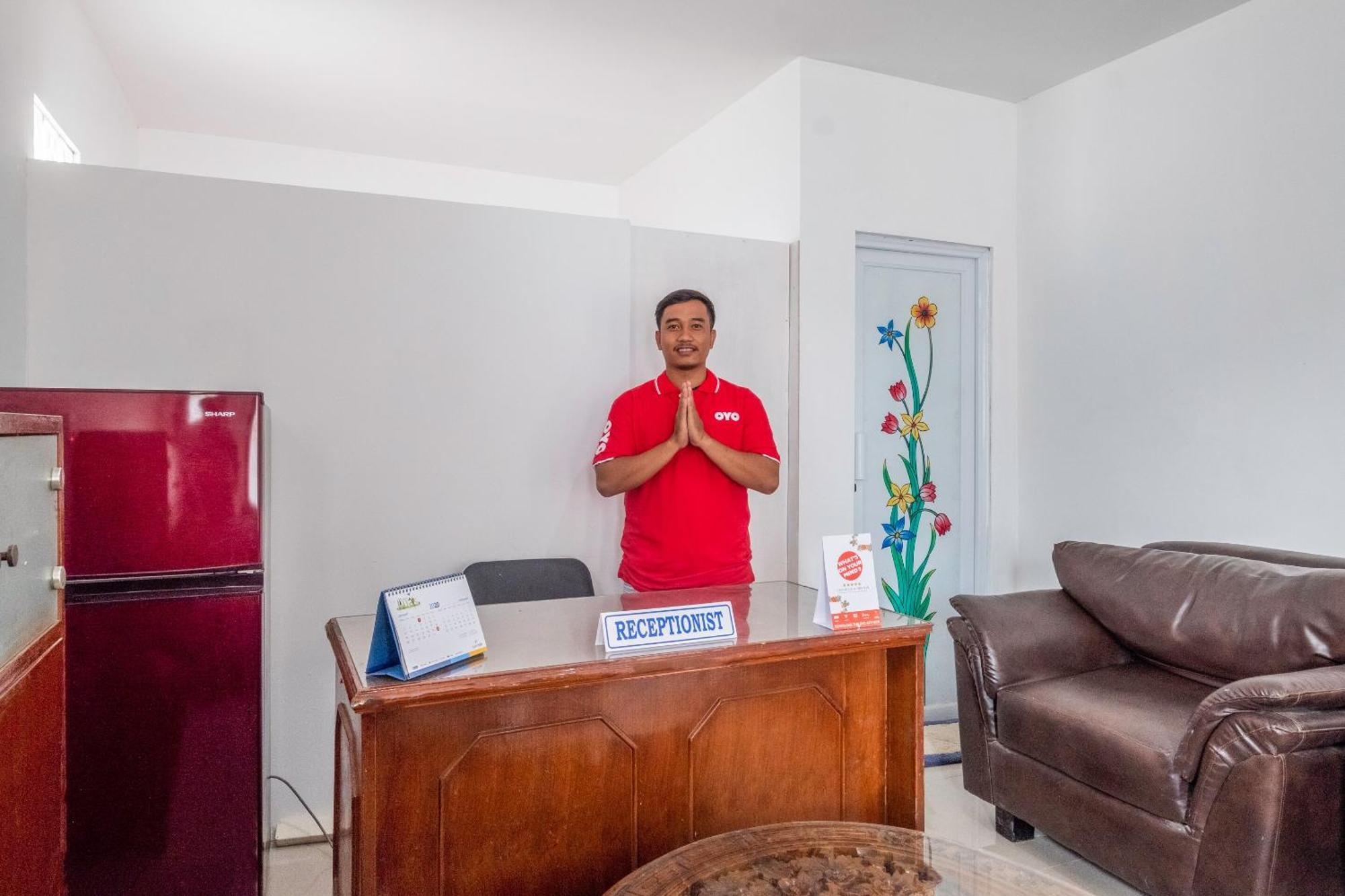 Oyo Life 2391 Baladewa Residence Syariah Karawang Exteriér fotografie